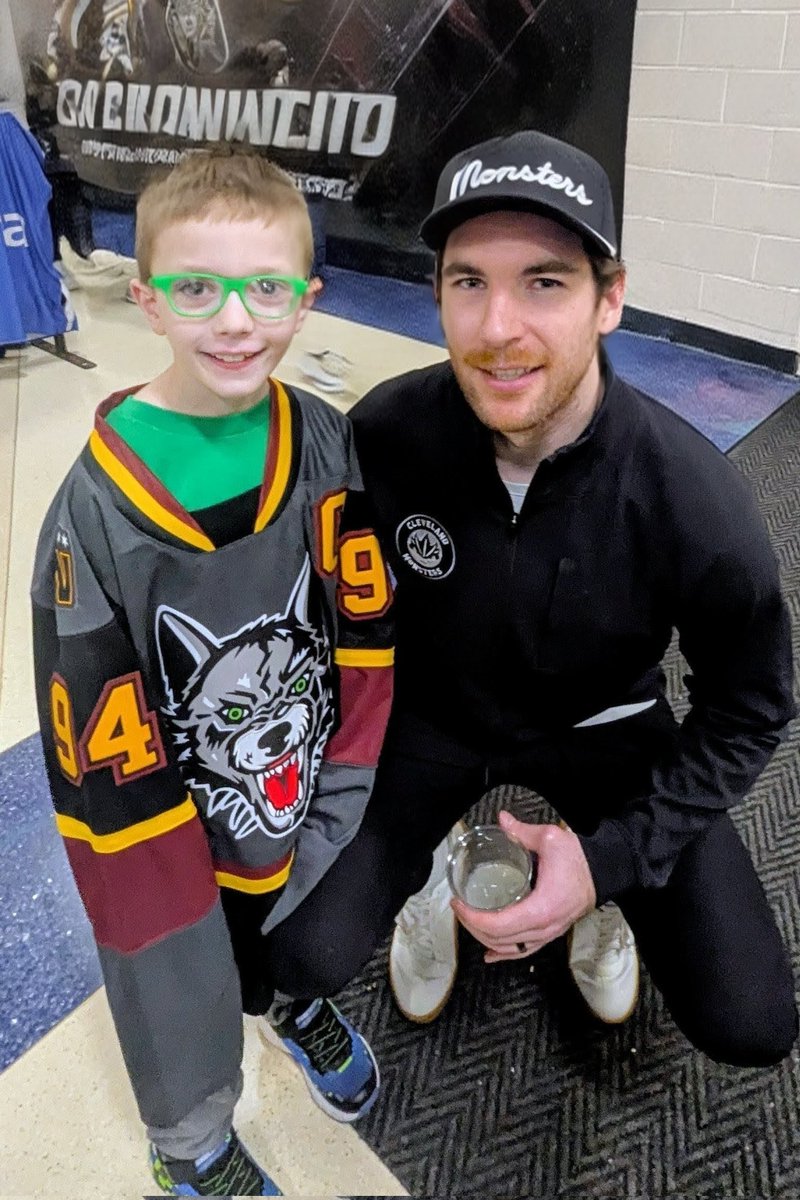 SheckysBecky's tweet photo. @monstershockey Happy Birthday, Sawzy! https://t.co/JZOtjnXFJC