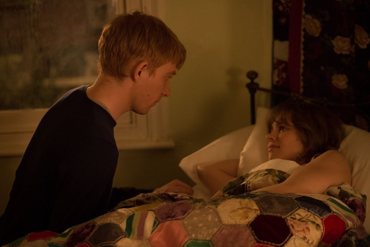 cinevow's tweet photo. Rachel McAdams and Domhnall Gleeson in About Time, 2013 https://t.co/WCcJPqqEMf
