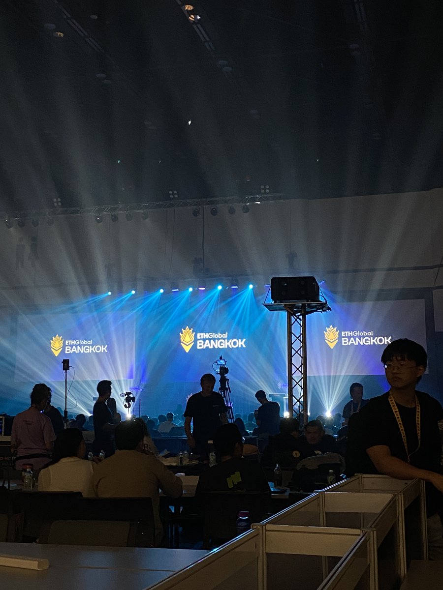 siewwwin's tweet photo. ⏳📷Time travel 2024   
POV : U participated ETH Bangkok 🇹🇭 .
#ETHBangkok #Ethereum #memecon #devcon https://t.co/kwrfH4NVxq