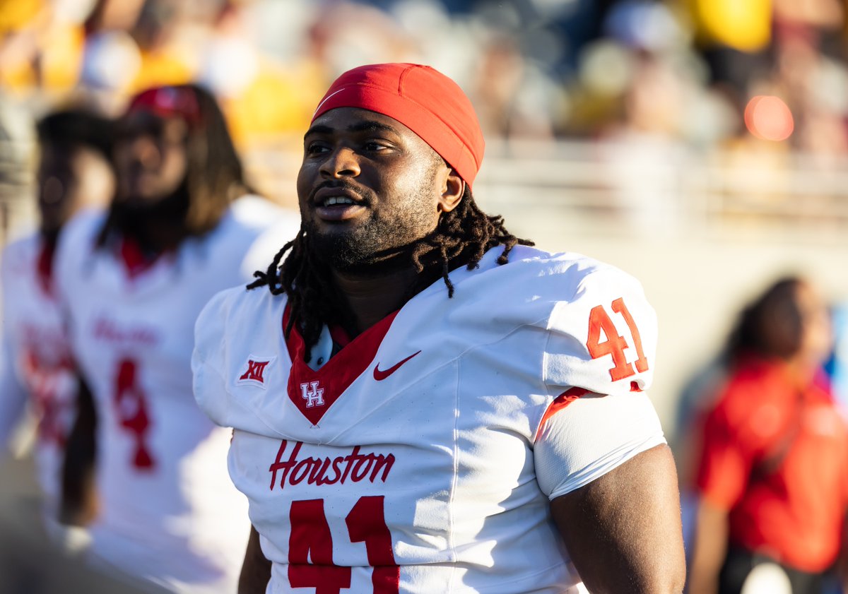 Houston defensive lineman Zavian Tibbs is entering the transfer portal, <a href="/PeteNakos/">Pete Nakos</a> reports. 

The 6-foot-1, 275-pound DL posted 11 tackles and a pass deflection in the last two seasons. Will have one year of eligibility remaining.  

on3.com/transfer-porta…