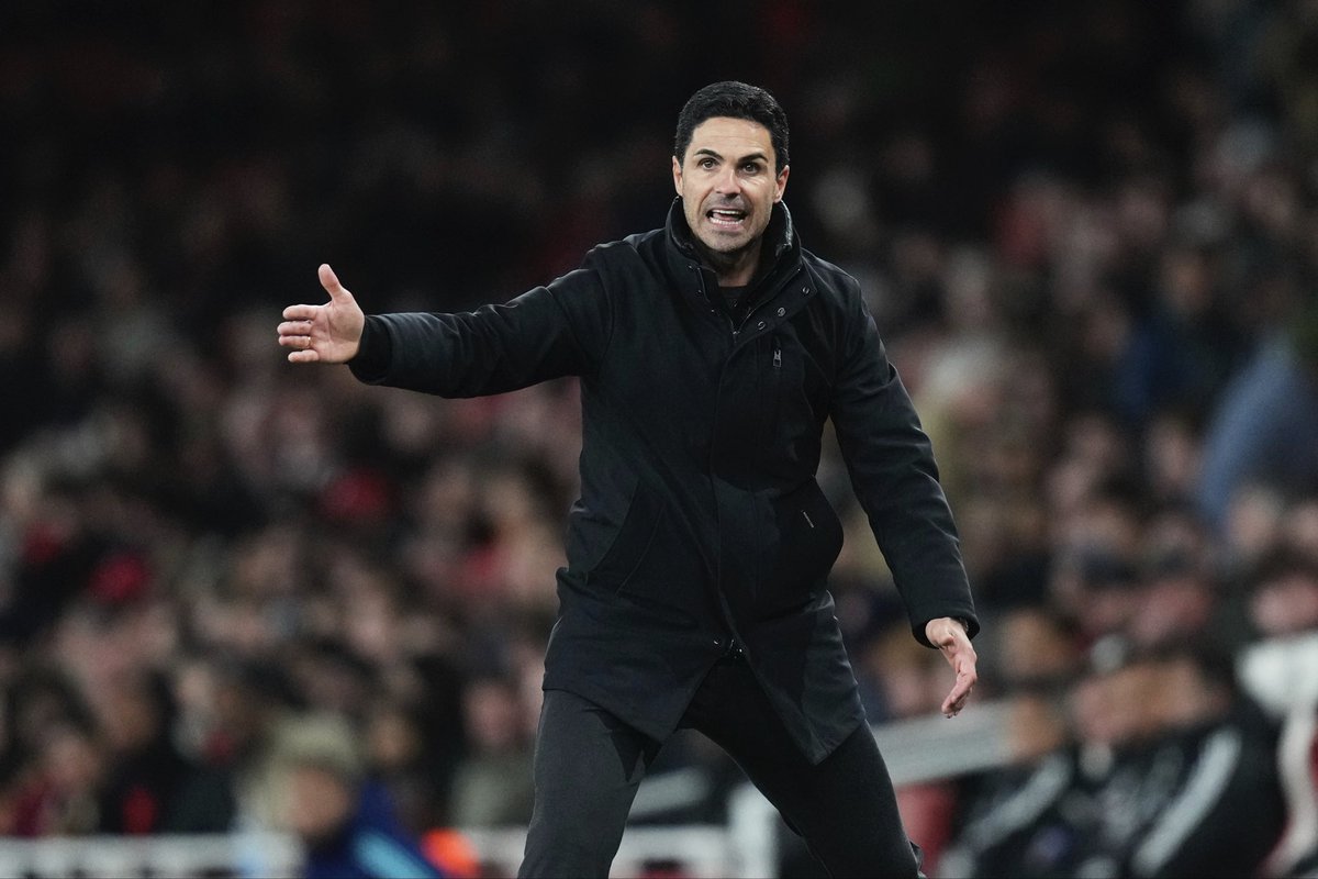 PeskiCensored's tweet photo. Sonreíd.

Amantes del buen fútbol: hoy no es un día cualquiera.

Hoy es el día en el que Mikel Arteta y Unai Emery se baten en un duelo que, ya os aviso, será trepidante.

Por partidos como el de hoy es por lo que amo este deporte. Gracias, Boxing Day. https://t.co/EjcKNW8EFM