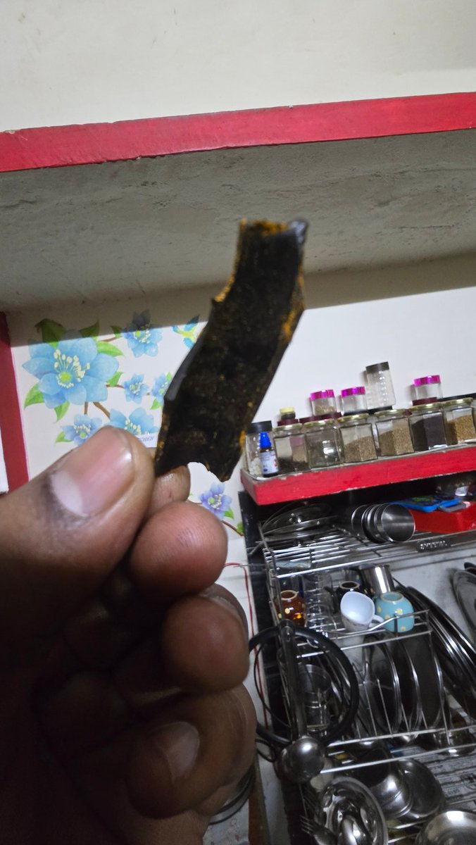 indian634's tweet photo. @zoff_foods ​Shocked to find a broken piece of a permanent marker inside a sealed packet of  Meat Masala! 😡
​Purchased via @Flipkart. This is a severe food safety hazard and quality control failure. How did this pass inspection?
Order id OD336366030982394200. https://t.co/0kwj0dKRwT