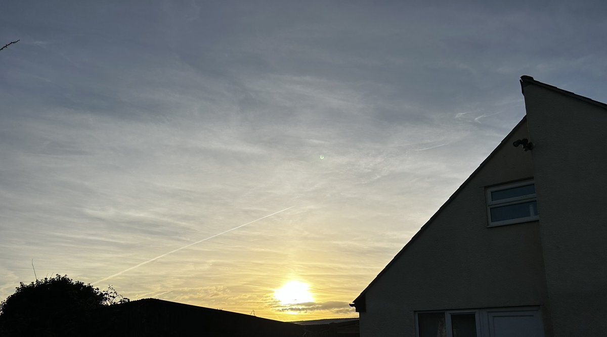 Pt was cancelled unexpectedly so I got out for some fresh air. Nice 4 miles in the bag