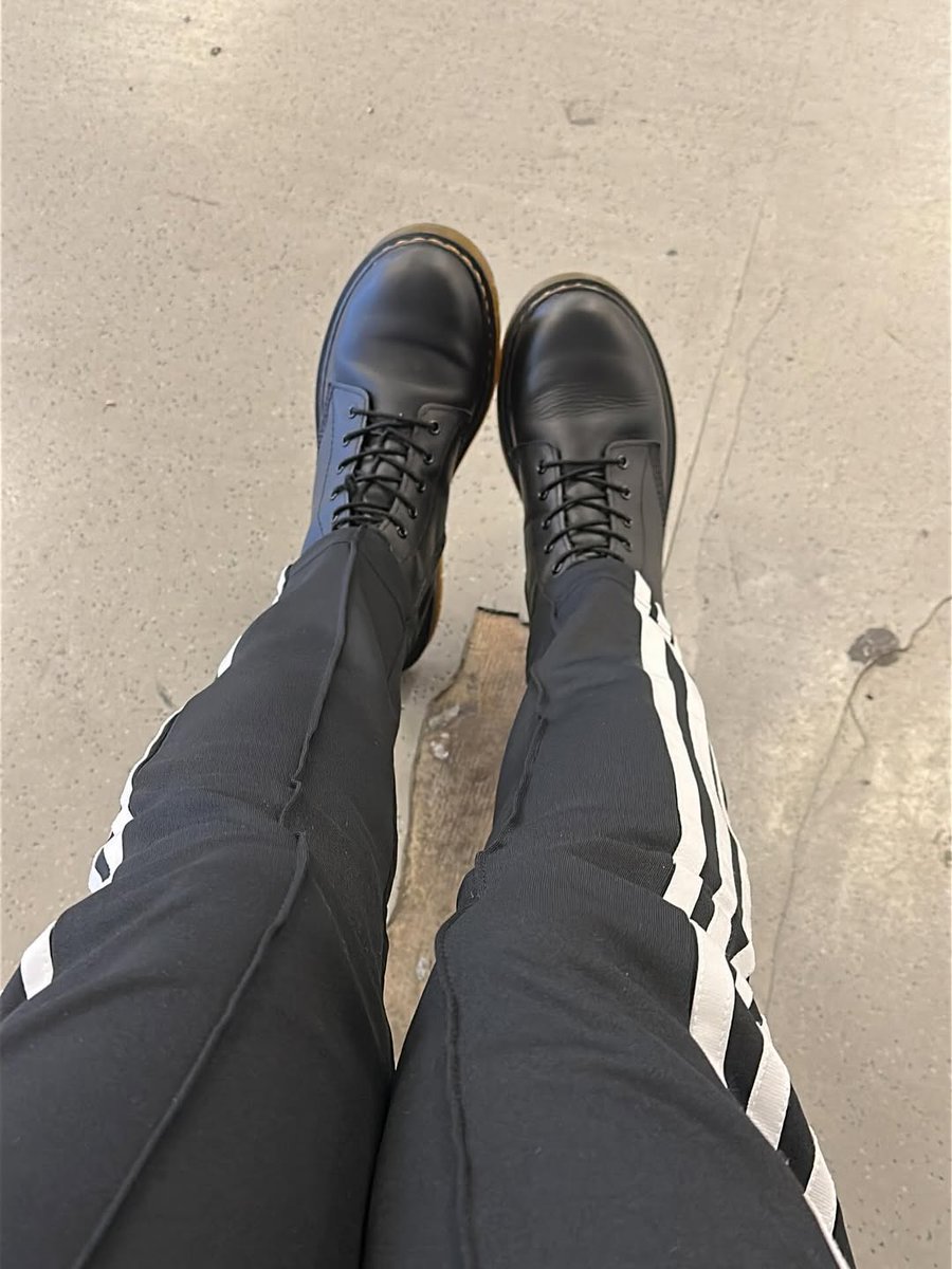 Long, incredibly busy year and not done yet. Huge thanks to everyone who showed up to the CRYPTA show and supported my new band. The love, gifts, and letters mean everything. Thank you. Happy New Year. See you in 2026 🖤