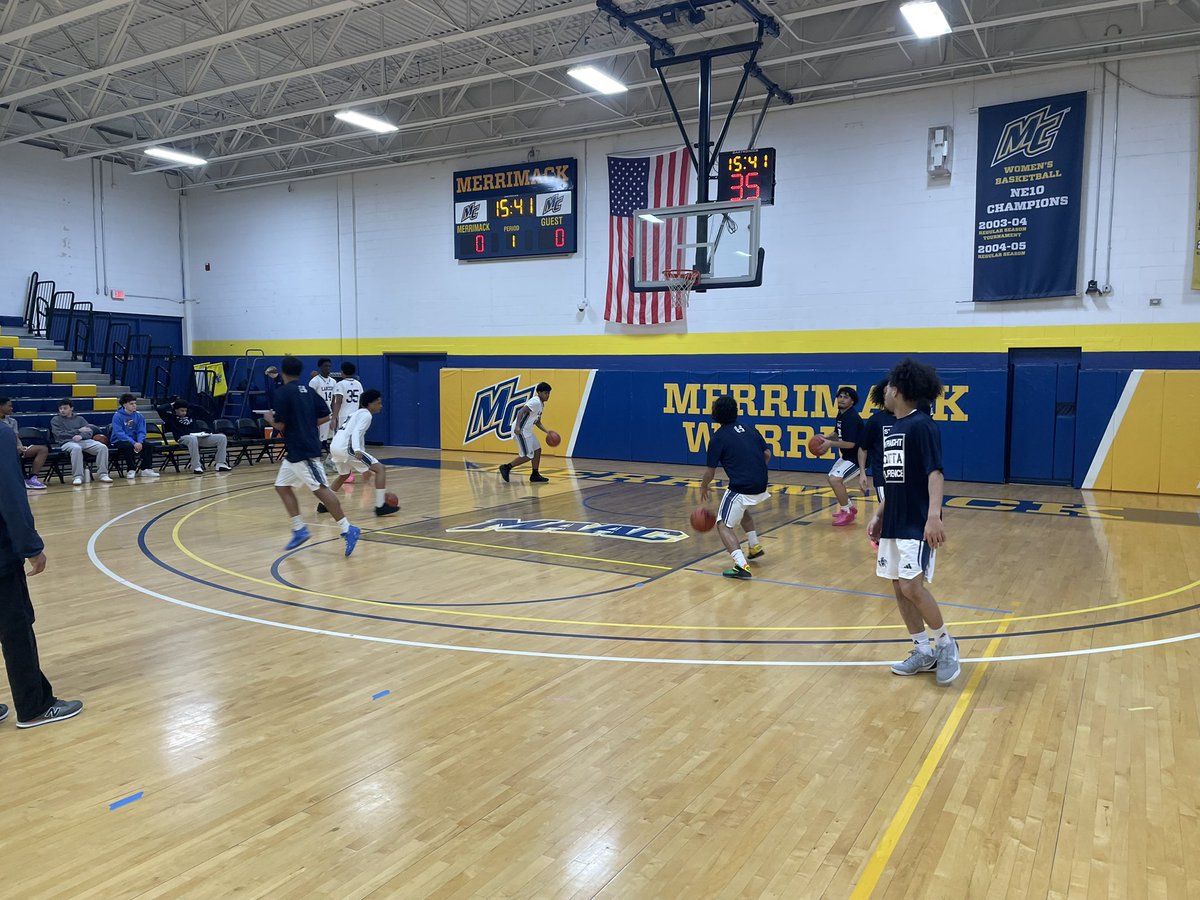CMCCTOURNEY's tweet photo. Our first game is 7th place game between #7 Lawrence and #8 St John’s Prep https://t.co/3fEuuoq8Sf