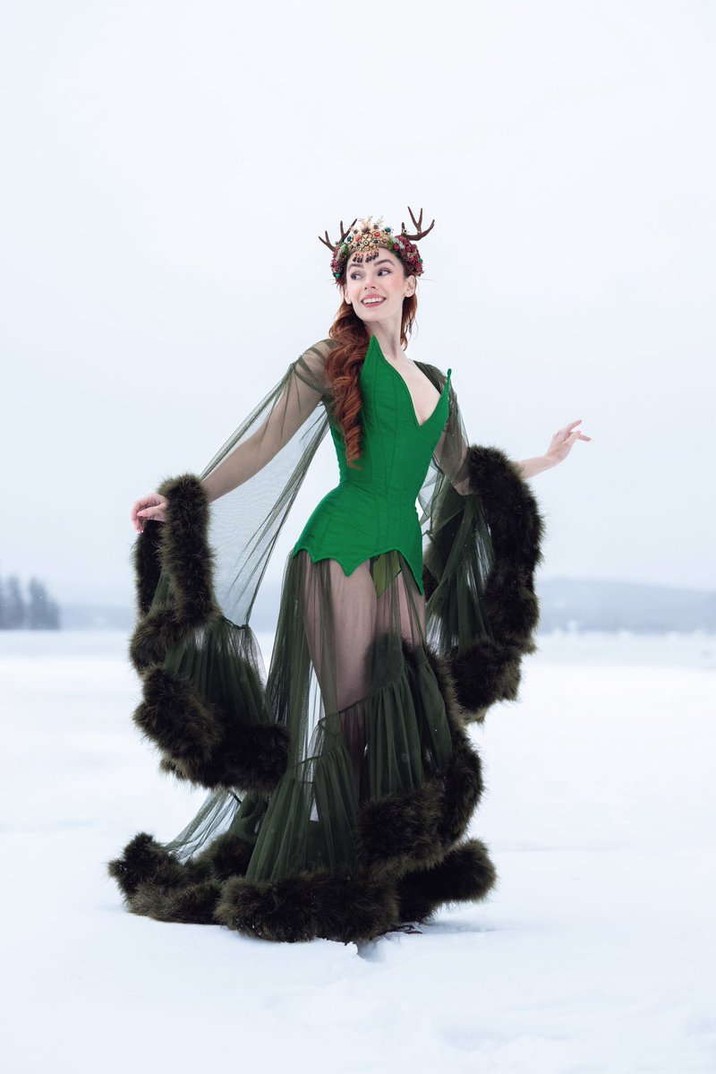 Clarus_Polaris's tweet image. Bringing you good fortune &amp;amp; tidings for the New Year. Do you have any resolutions? 🦌💚

📸: @KameraNinjaa