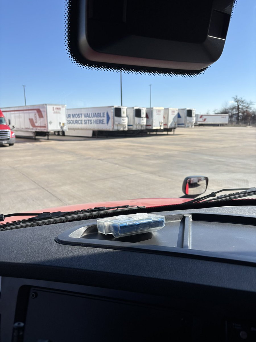 ChiefsMoGrim15's tweet photo. Towed into our garage and now ll fixed and back on the road! Can’t keep me down! 😁
#LifeOfADriver https://t.co/dr1ioPcCkC