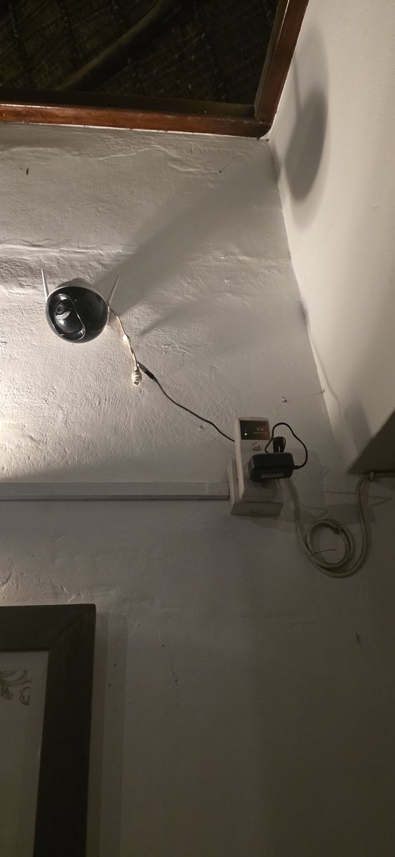 _SaxX_'s tweet photo. Voilà un système de surveillance hyper sécurisé ! https://t.co/C6t0e32E7n
