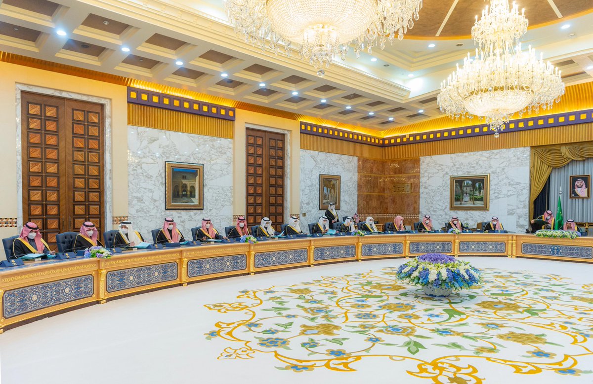 Bandaralgaloud's tweet image. سيدي #خادم_الحرمين_الشريفين يرأس جلسة #مجلس_الوزراء في الرياض.