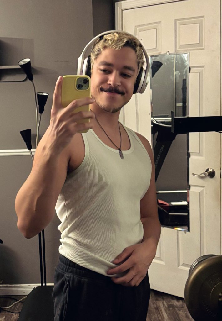 Shane tweet media