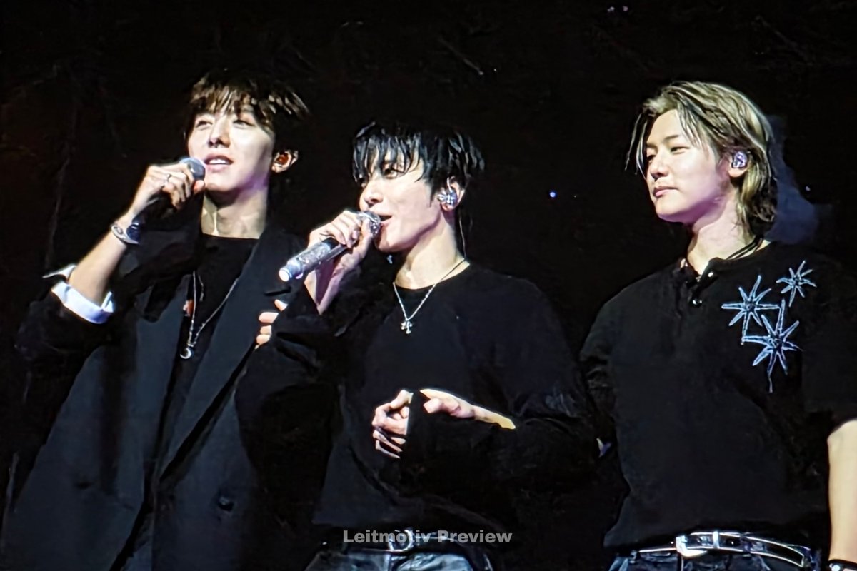 Leitmotiv_kmh's tweet photo. 251230 COUNTDOWN FANTASY pre.

씨엔블루 💙💙💙
_
#CNBLUE #씨엔블루
#정용화 #JUNGYONGHWA 
#강민혁 #KangMinHyuk
#이정신 #LeeJungShin https://t.co/T87zUPSD1f
