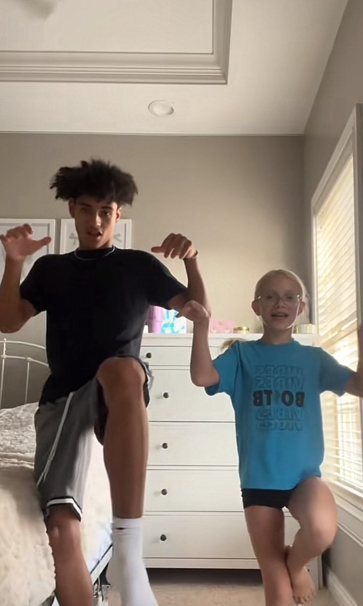 Riley Reid Option tweet media