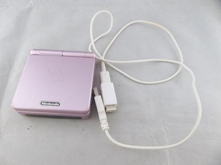 heartipink's tweet photo. missing this type of pink old tech #need https://t.co/PXoTITU0CJ