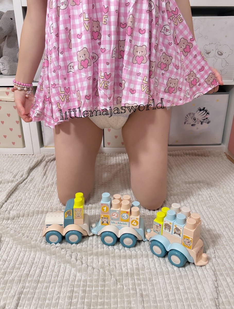 littlemajaswrld's tweet photo. Nothing bad can happen when you’re watching over me 💕
Outfit: @LittleforBig 
#abdl #abdldiapergirl #littleforbig #diapered247 #abdlgirls #diaperedgirls https://t.co/0yMC6IXljN