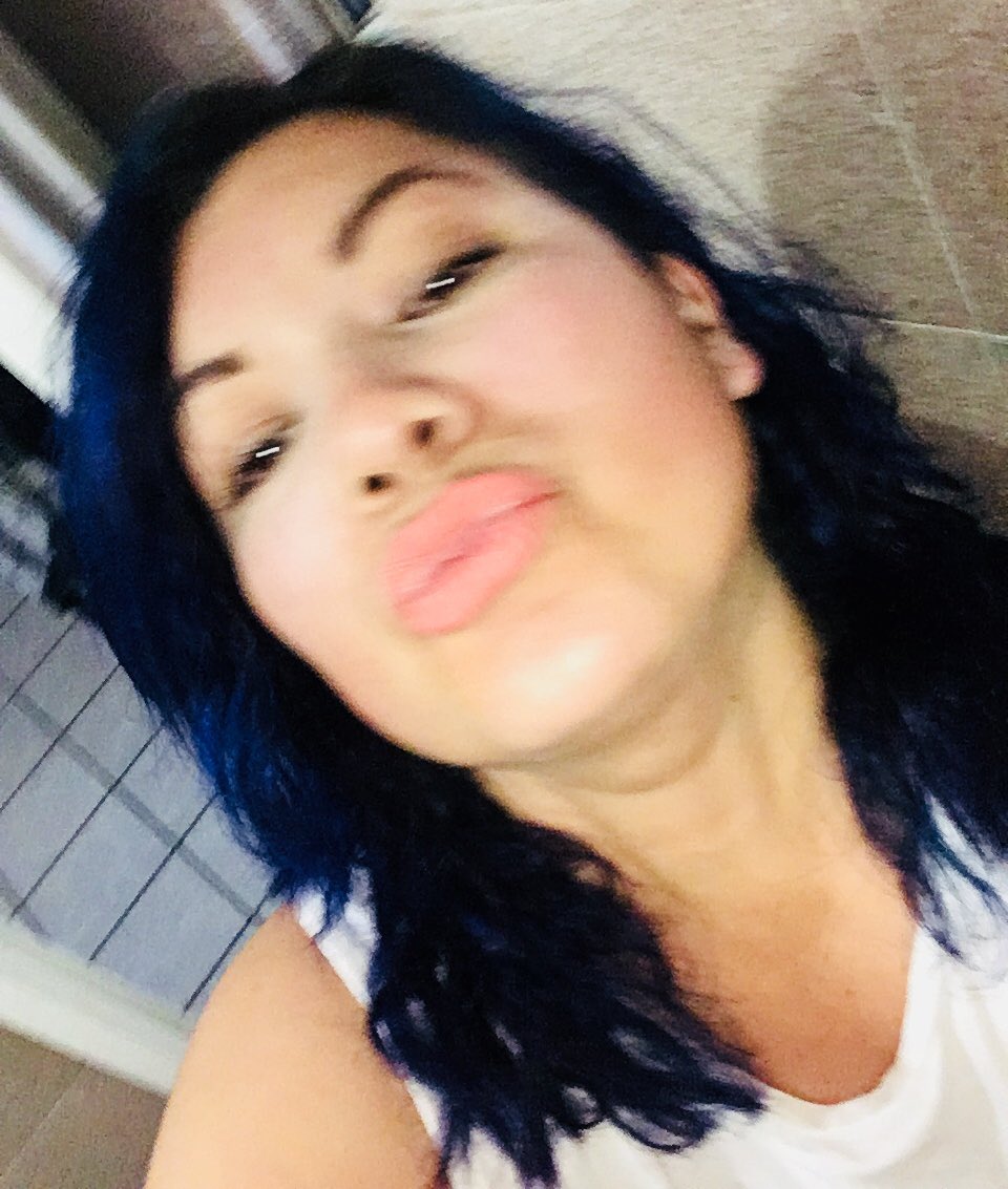 FerArango25's tweet photo. SOy Puta Doy masajes en los huevos llamame  ATUS ORDENES SOY CADERONA CULONA Y CHICHES RICAS Y MAMO LA VERGA BIEN RICO TE HAGO UN BUEN TRABAJO LLAMAME PAPI 55 1645 5205 https://t.co/Q81SG8Wx1G