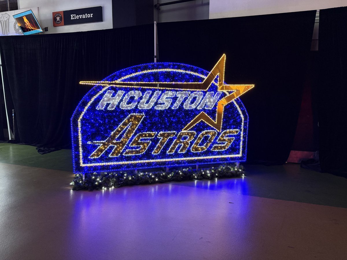 MarcCommentary's tweet image. Birthdays #Astros #LightUpThePark #SandyKoufax #TigerWoods #LeBronJames camposcommunications.com/daily-commenta…