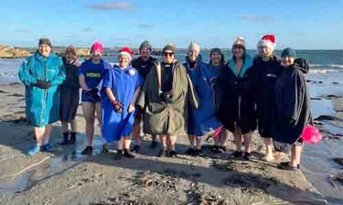 Downpatrick Nurses Do Swims For NI Hospice and raise £1000.  👏👏👏downnews.co.uk/downpatrick-nu… via @downnewsltd