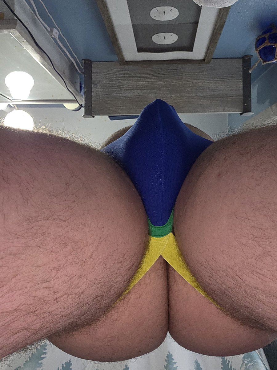 AHfunoutside's tweet photo. Blue?  Or Yellow?
Or skip the jocks and go straight for devouring my ass?

#jockstrap #jock #gayjock #hairyass https://t.co/Jjo523uA7X
