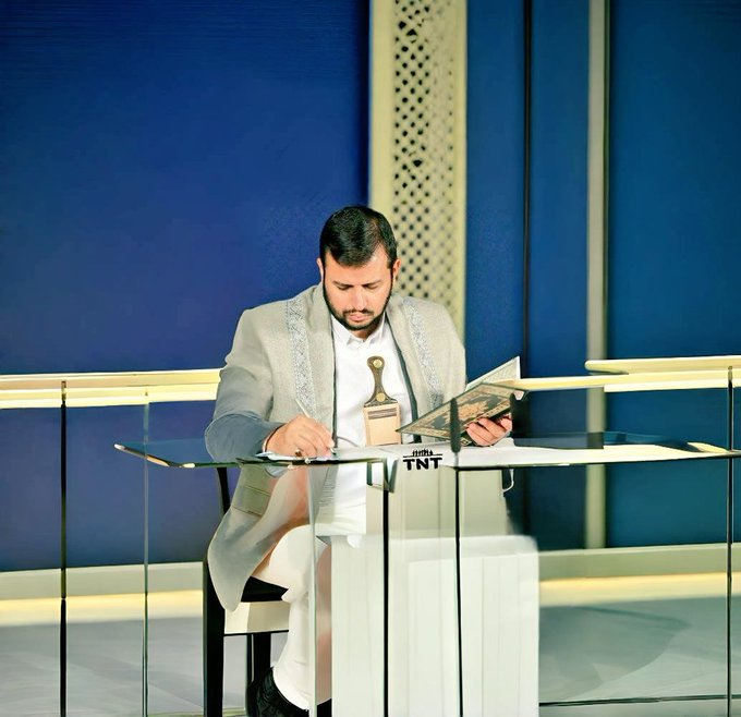 AkfAlsyd's tweet photo. @MohammedAlfrah اللهم أحيي به ما أماتهُ الظالمين من معالم الدين 
وانصر به المستضعفين من عبادك 
وأزل به الناكبين عن صراطك
وارزقهُ الأنصار الصادقين الصابرين 
وجعلنا منهم ومعهم يارب العالمين 

الاهم والي من والاه 
وأنصر من نصره 
واخذل من خذله. https://t.co/k3TEykyDGS