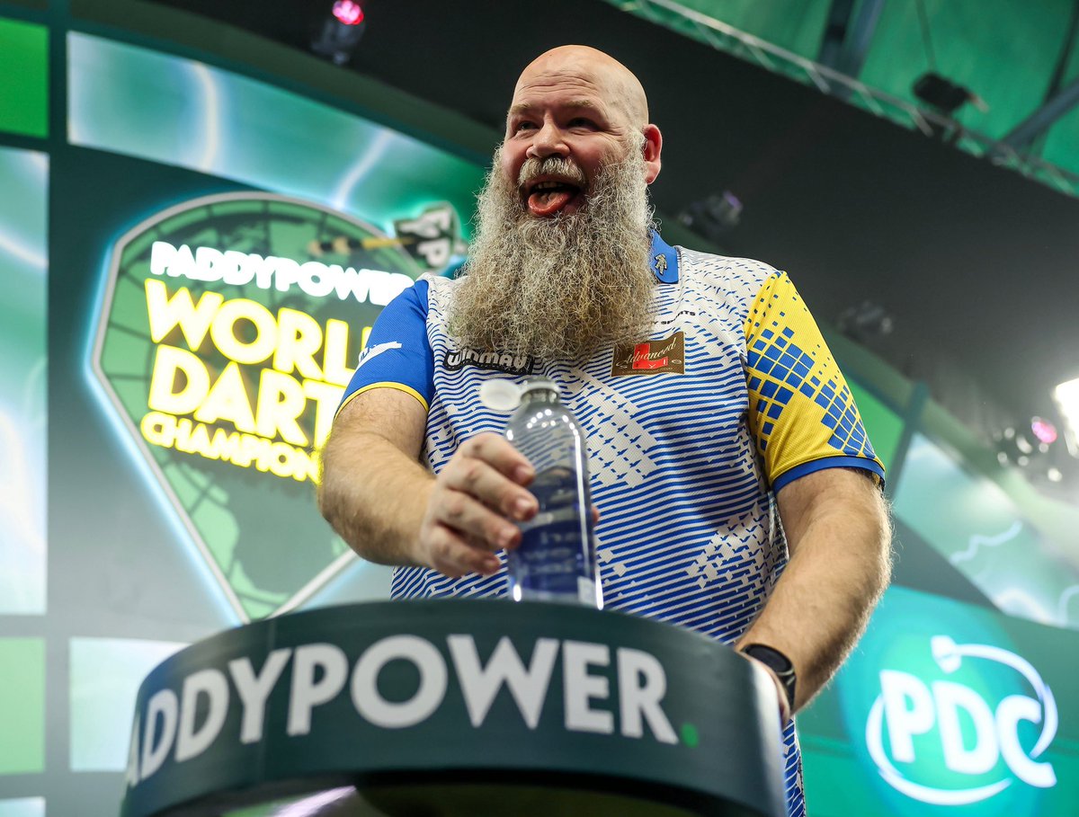 Don’t cry because it’s over, smile because it happened…

One of the great Alexandra Palace runs from Andreas Harrysson 🇸🇪