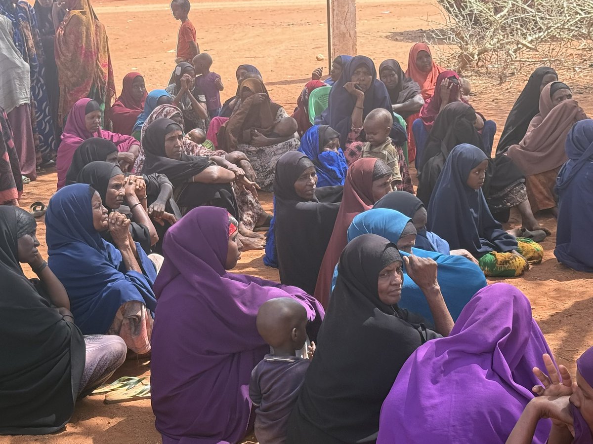 BsiKenya's tweet photo. We had a dialogue with  members in Dasheq community ,Tarbaj sub-county Wajir  where we educated women,girls and the rest of the community on GBV,FGM prevention,protections and available services in partnership with @UNFPAKen through @GPtoEndFGM . https://t.co/Sx4EVEU2hC