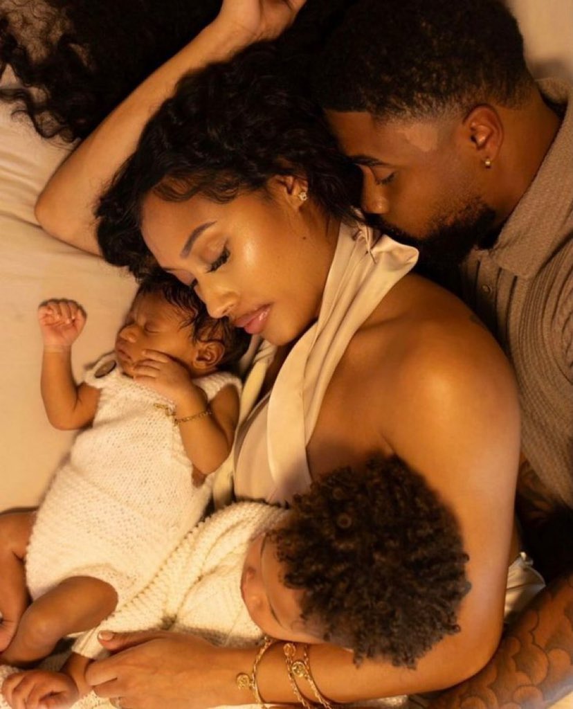 kirahdollz's tweet photo. Every guy’s dream❤️. https://t.co/mastQCJ3F3