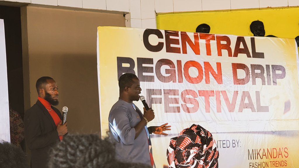 Elmina is having its fair share of the December in Gh with the Central Region Drip Festival. 

#fashion #Christmas