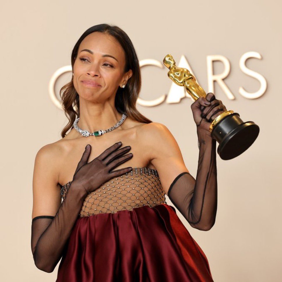 FrenchRapUS's tweet image. 🚨 HISTORIQUE ! 

Zoe Saldaña est sur le point de devenir l’actrice la plus rentable dans toute l’histoire du cinéma (+15 milliards) 🤯

Elle a littéralement TERMINÉ le GAME.