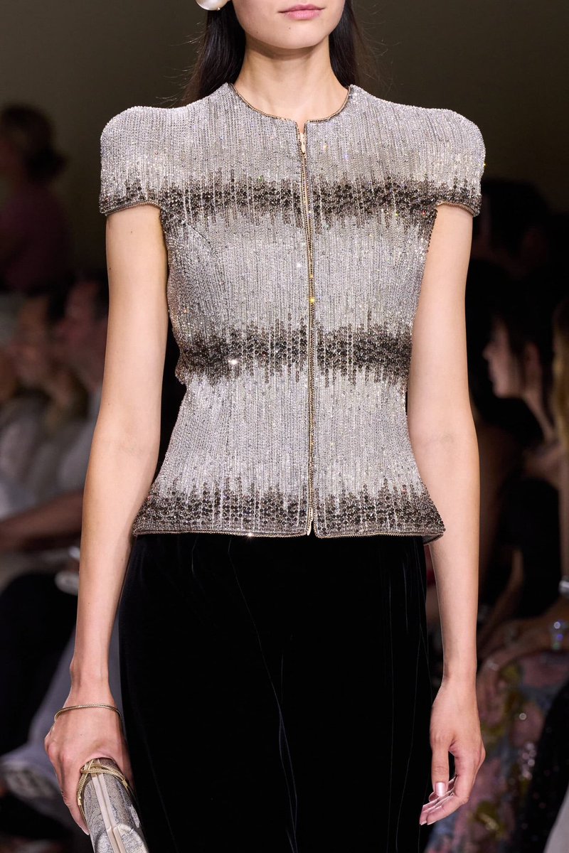 fashionspotterr's tweet photo. ARMANI PRIVÉ | Spring 2024 HC https://t.co/xyLyzD5OdG