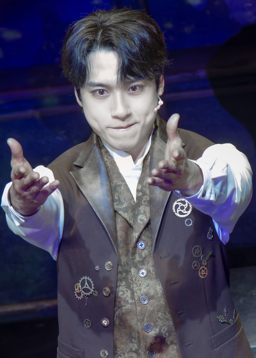 𝙀𝙍𝙍 tweet media