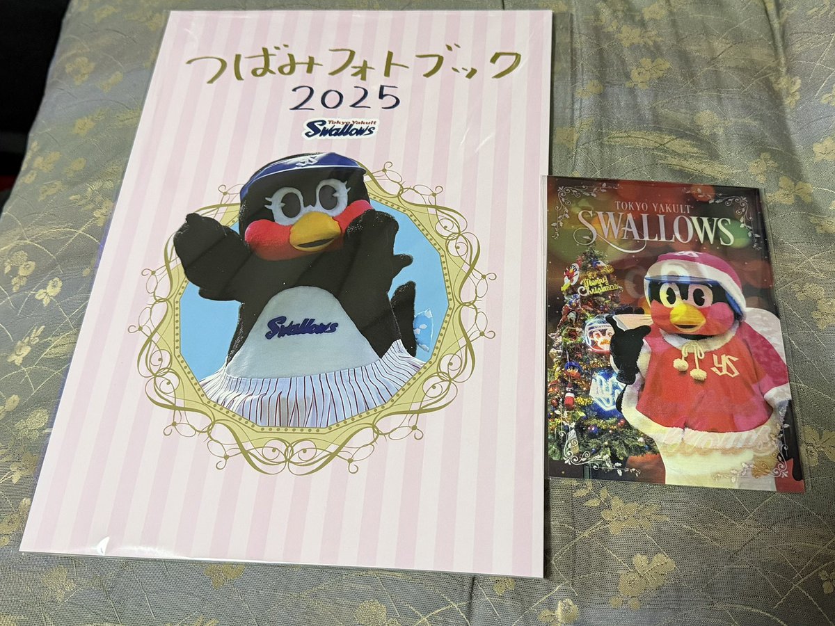 12月26日に つばみちゃんビックうちわと つば九郎のクリスマスツリーが