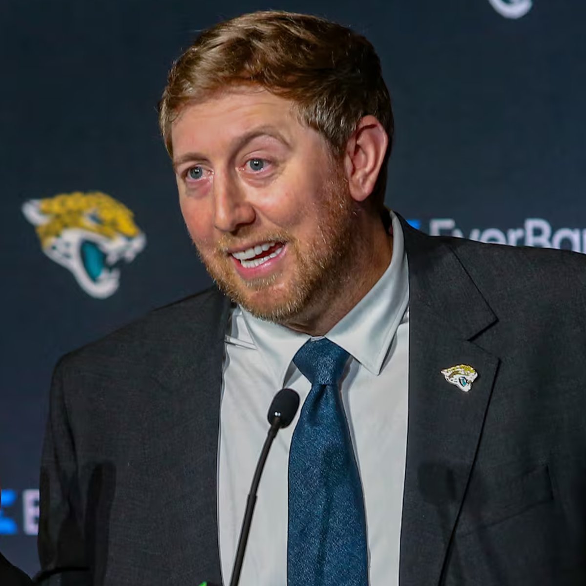 So let me get this straight ...

The Jacksonville Jaguars:
• Lead the AFC South
• Are on a 7-game win streak
• Have a Top 10 offense &amp; defense

And only got ONE Pro Bowler? 🤨

#NFL | #DUUUVAL
