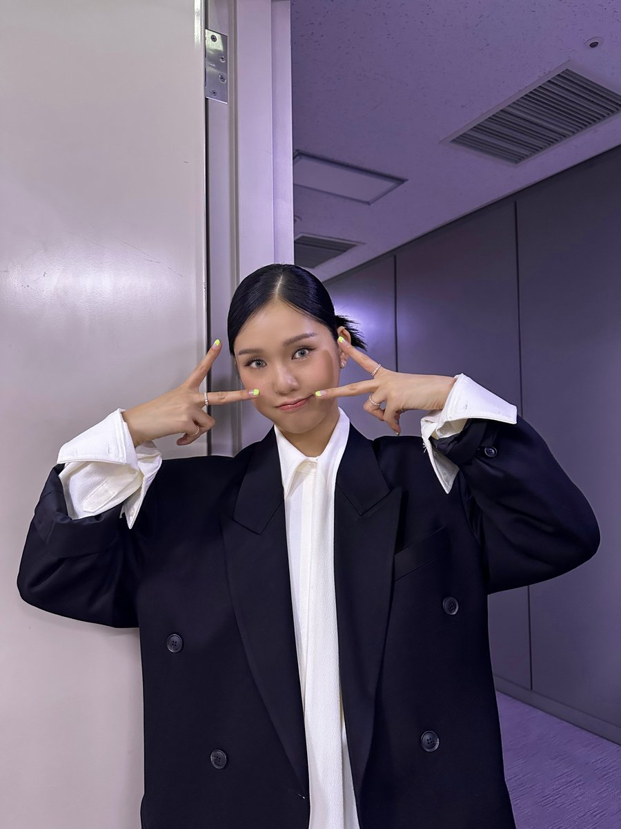 [#OhTimes] 251230 2025 SBS 연예대상

SBS 연예대상에 참석할 수 있어 행복했습니다❣
크리들을 위해 2025년을 열심히 달려온 미미에게 최고의 박수를 보내주세요👏

#오마이걸 #OHMYGIRL #OMG #미미