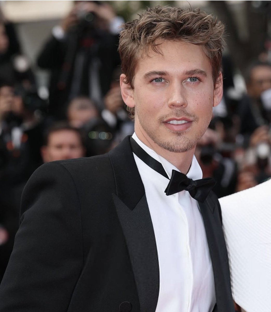 BBButler91's tweet image. OK Y'all... end of the year wrap up. What was your favorite Austin moment this year? Cannes, Caught Stealing press, Men's Health, Bad Bunny concert, or something else?