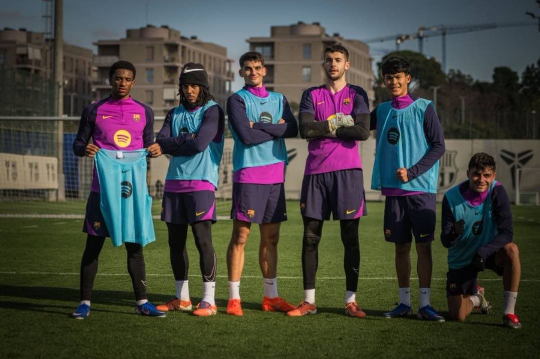 barcacentre's tweet image. 📸 The winning team during training today. [@FCBarcelona]