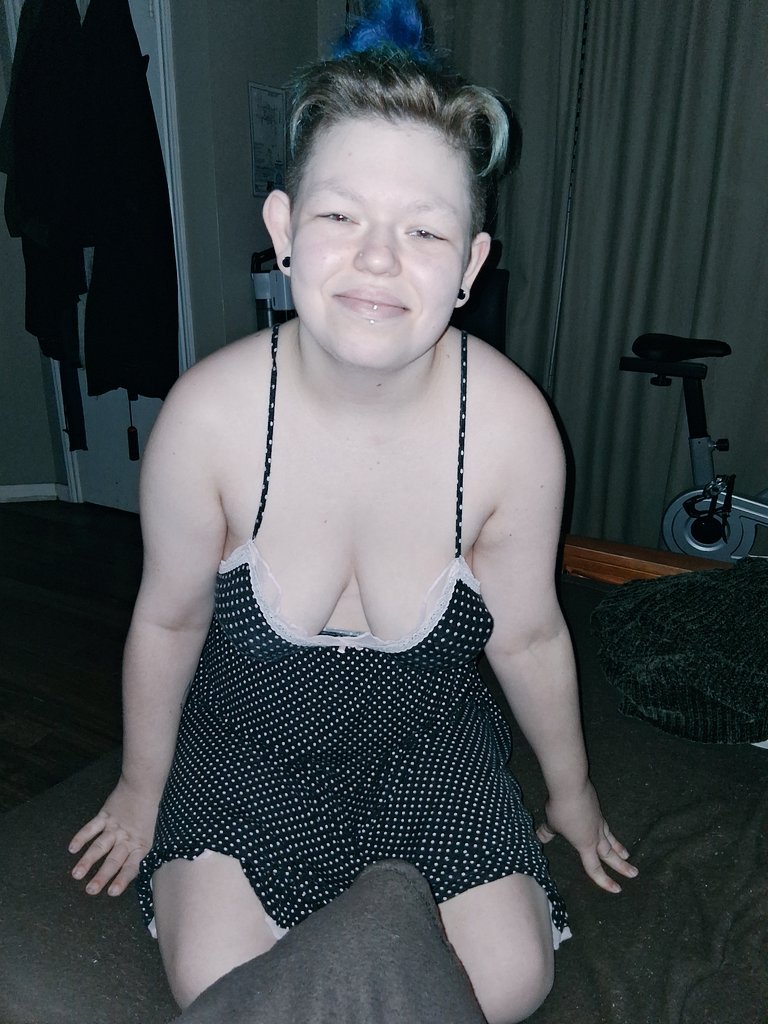 KimsTransBoy's tweet photo. When i graduated high-school, I knew id be a whore. Its paid off :P

DM @TexasTransQueen to use me https://t.co/4XbRgnc1Ht