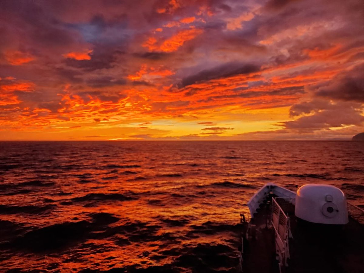 As the sun sets on this year, we look forward to 2026 and continuing to live our motto of "Proud Traditions, Worthy Missions."

📷: LT Jake Marx, USCG

#USCG #USCGAuxiliary #SemperParatus
