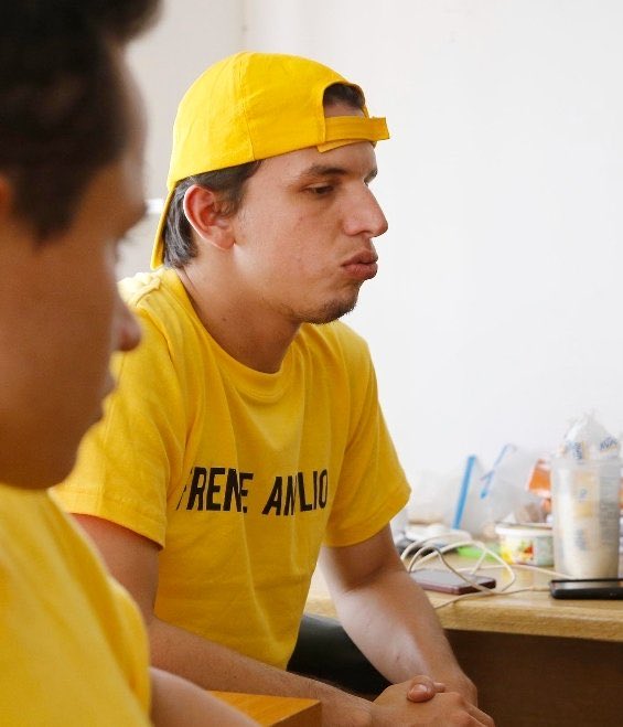 Eso es lo que pasa cuando llegan carajillos zurdos adoctrinados sin ninguna preparación y con frustraciones sociales. Típico de los comunistas, querer decidir por la gente más humilde. Quitémosle la diversión porque eso es cosa de “ricos”