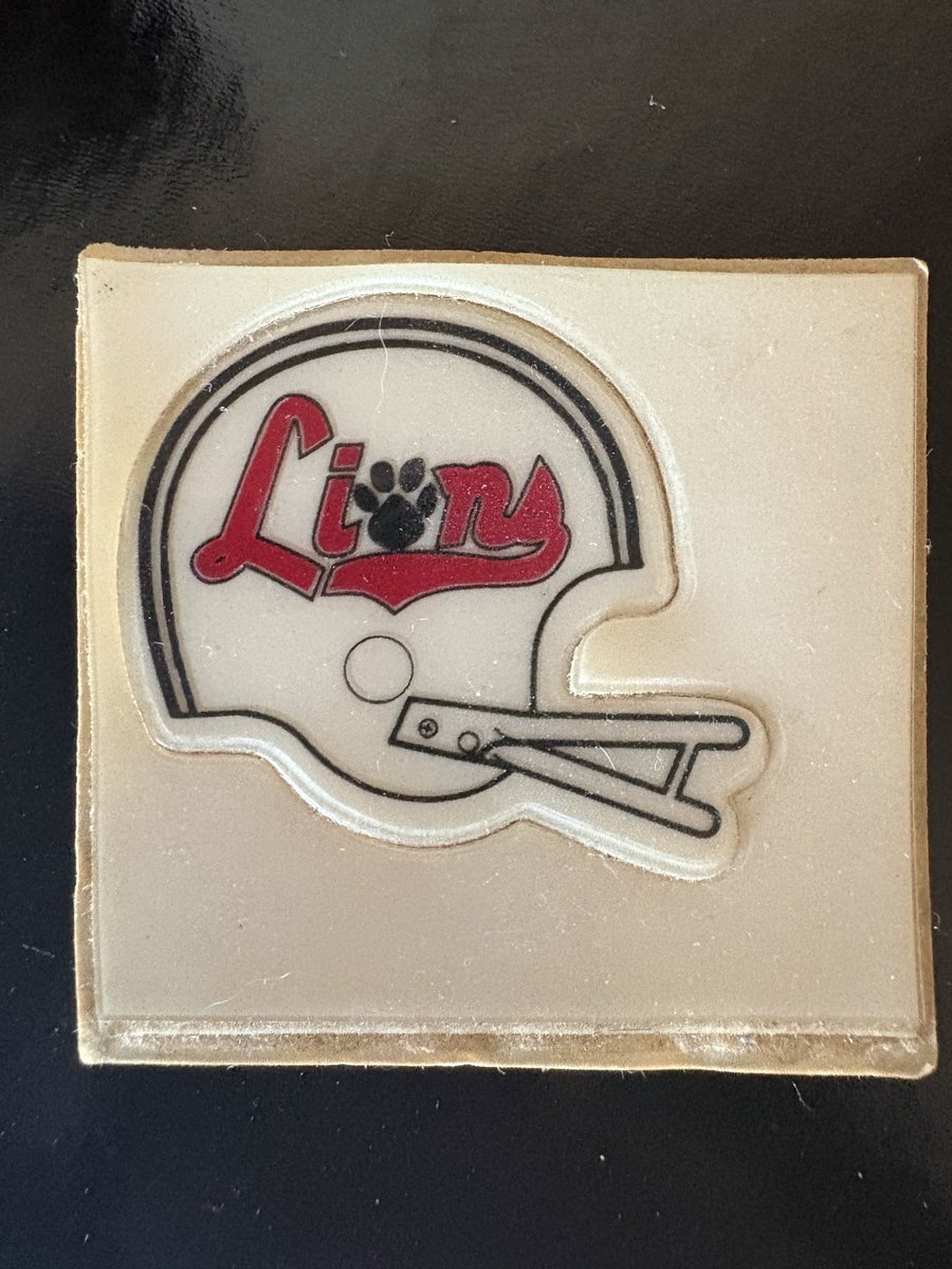 hamplax9's tweet photo. @DDR521 @KeatonRoskop They “fancied” it up most definitely. This was our logo back in the day. This was the helmet game award sticker. The next year it went to the lions paw. https://t.co/zbo9hi7jTp