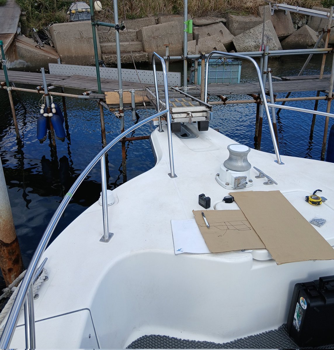 tripletsboat's tweet photo. 今年も多くの出会い
そして、別れ…

自分と関わってくださった全ての方に感謝です😂
今年もありがとうございました。
良いお年を

進行中ではありますが、作業納め
遊漁船のバウレール嵩上げ加工

https://t.co/K0jdMyqaPU https://t.co/nWp8c5NRgZ