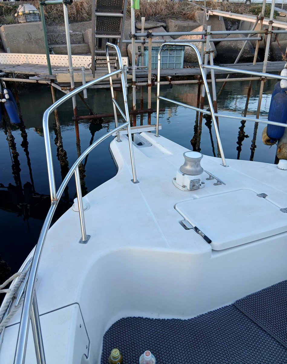 tripletsboat's tweet photo. 今年も多くの出会い
そして、別れ…

自分と関わってくださった全ての方に感謝です😂
今年もありがとうございました。
良いお年を

進行中ではありますが、作業納め
遊漁船のバウレール嵩上げ加工

https://t.co/K0jdMyqaPU https://t.co/nWp8c5NRgZ