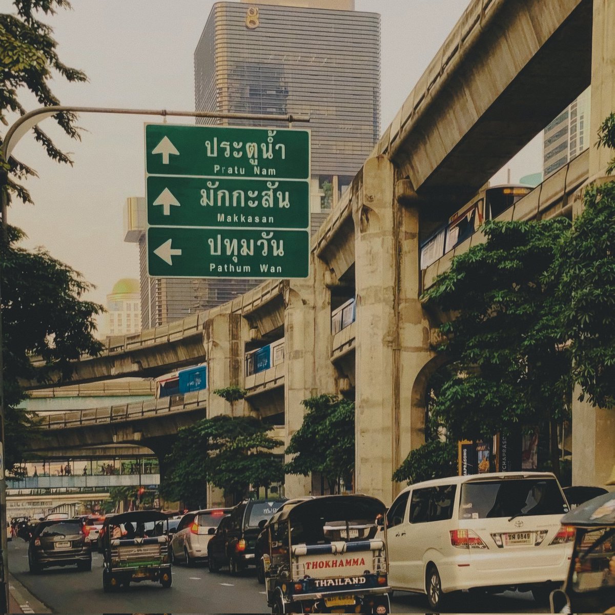 Ощущение, будто попал в другую вселенную.