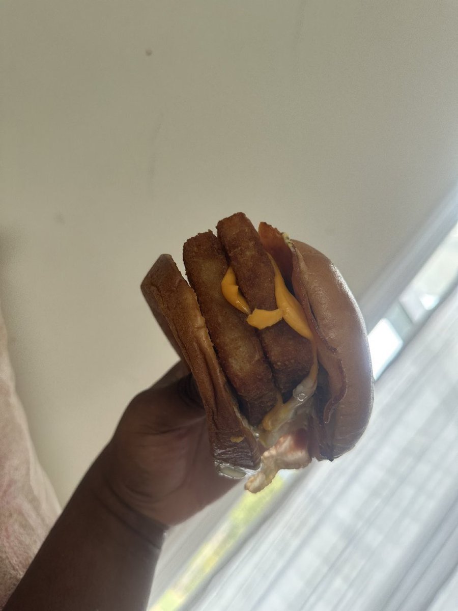 ResilienceX3's tweet image. double filet o fish and bacon😋