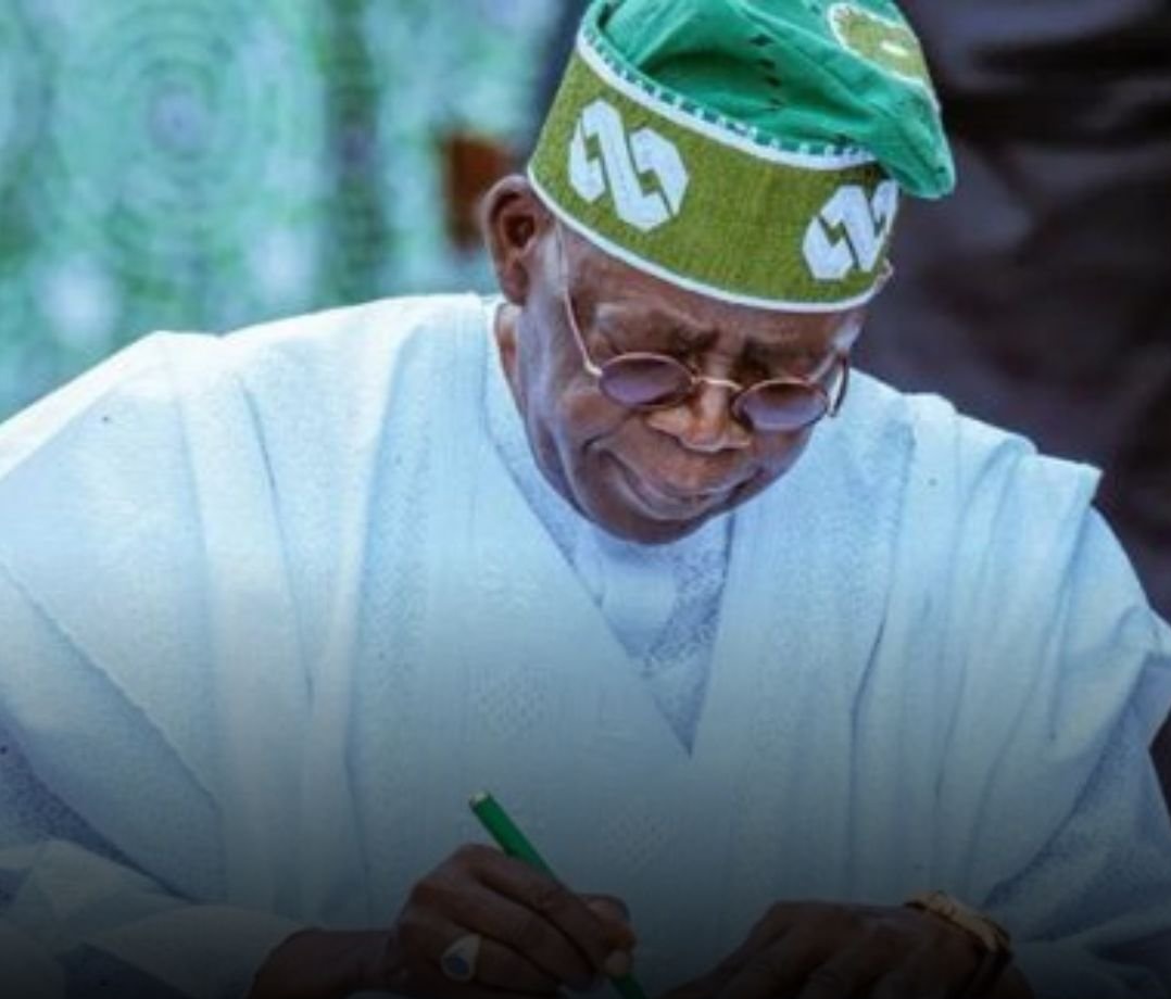 A. Ayofe tweet media