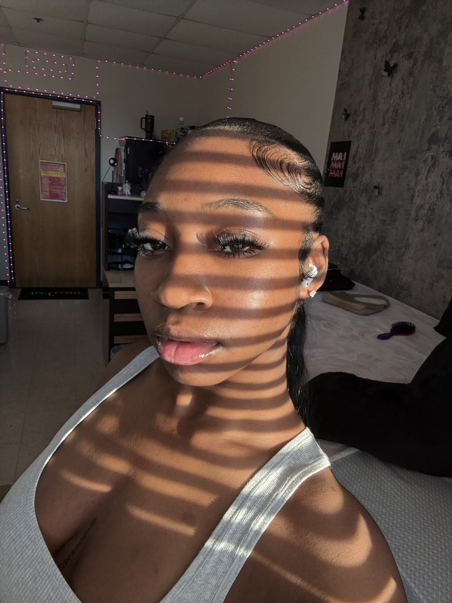 cecebanzz's tweet photo. face dump https://t.co/dzoHH2DsrR