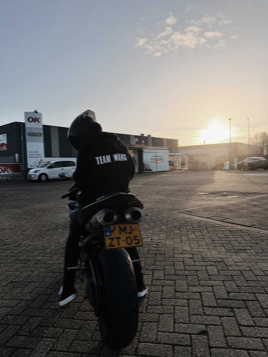 💭 환상적 tweet media