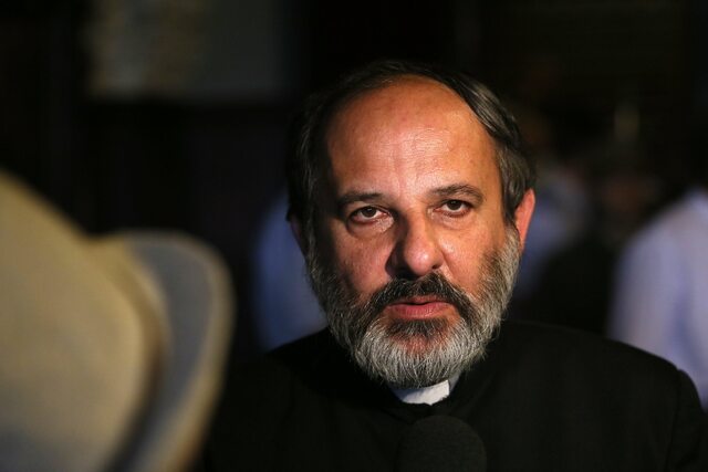 “Kresowian zabito dwukrotnie, raz przez ciosy siekierą, drugi raz przez przemilczenie. A ta druga śmierć jest gorsza od pierwszej”.  

Pamiętamy...dwa lata temu, 9 stycznia zmarł ksiądz Tadeusz Isakowicz-Zaleski...  

Fot. PAP / Waldemar Deska