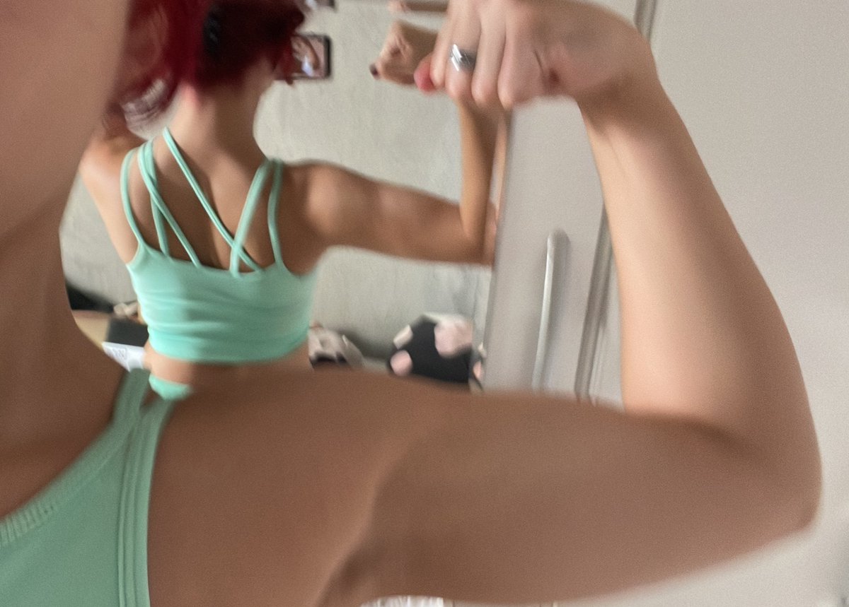 bellsampsz's tweet image. oiii eu quando treino!