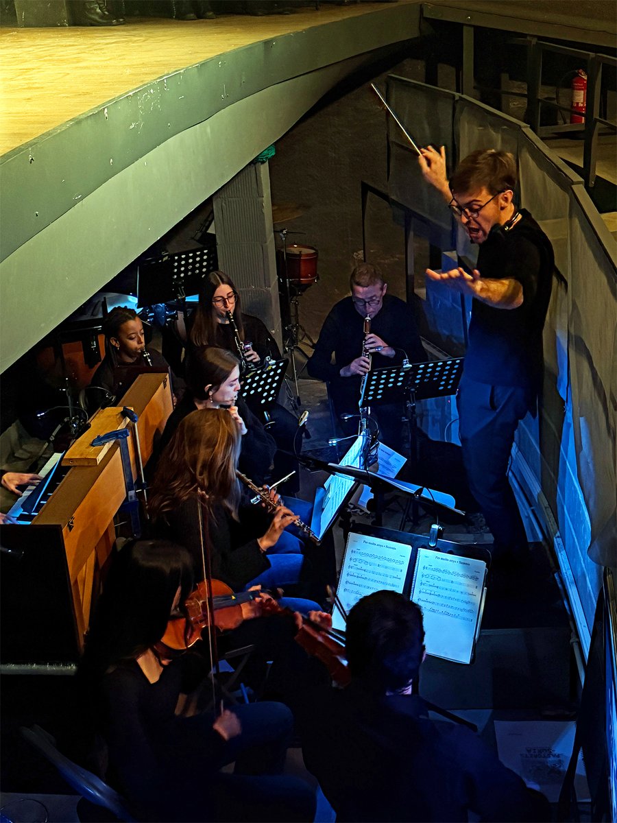 El Teatre del Foment  Cultural commemora el seu centenari durant aquestes festes de Nadal,  coincidint amb les representacions d’Els Pastorets de Súria. La  celebració va  tenir lloc el passat dijous 25 de desembre al final de la primera representació.
suria.cat/actualitat/not…
