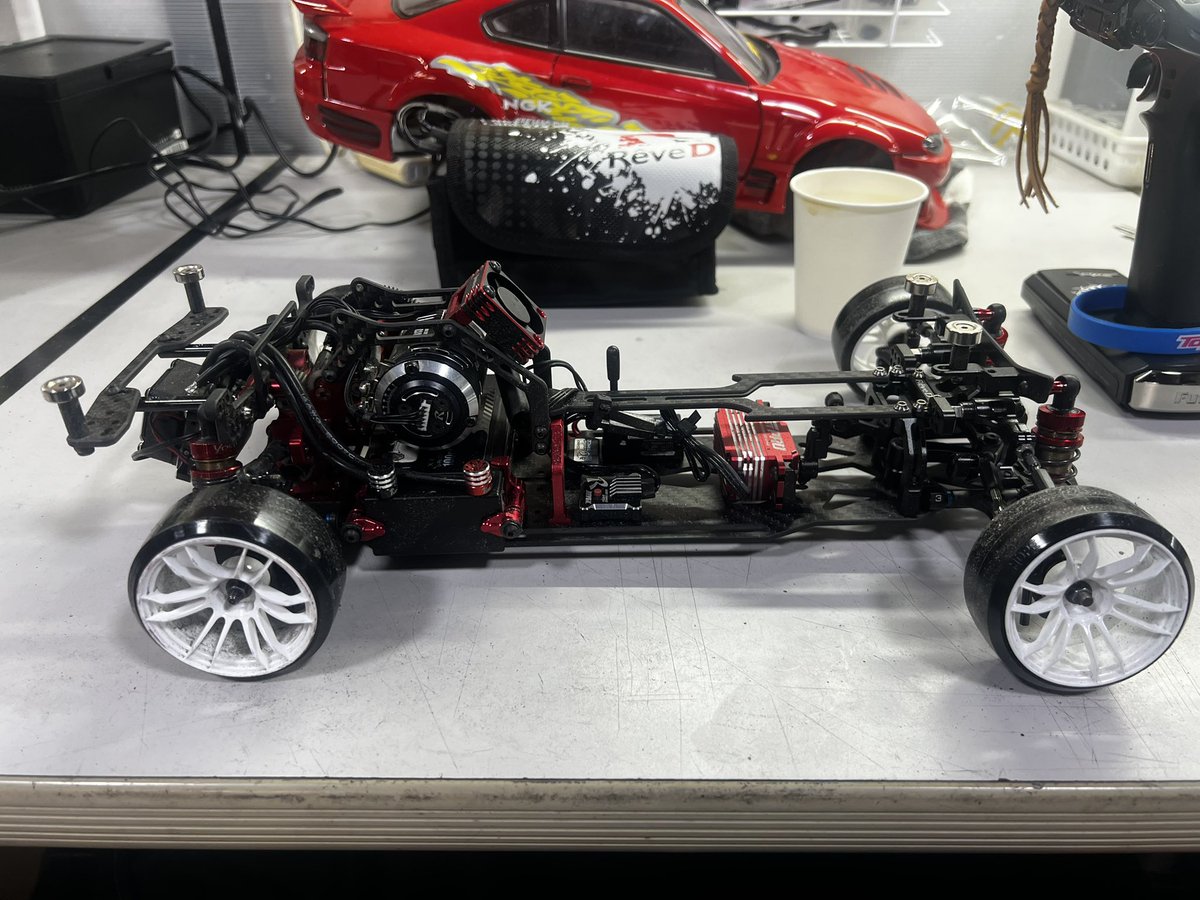 走り納めしてきました🫠
今年も全然ラジコンできなかったので、来年は大会にでつつ楽しくラジコンをできたらなと思っております😎
今年もお世話になりました♪
また来年もよろしくお願いします🤲